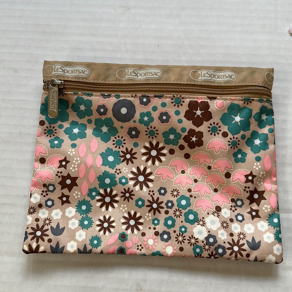 Lesportsac pouch